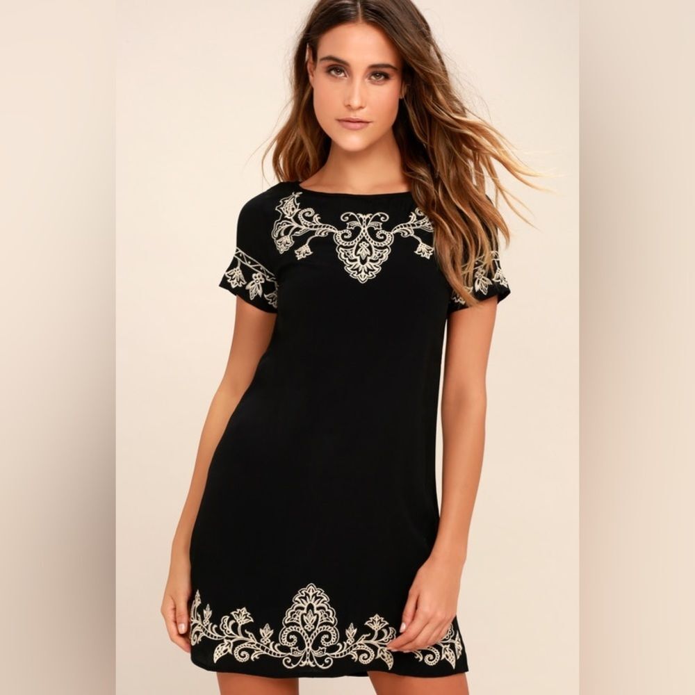 LuLu’s Tale to Tell Beige and Black Embroidered Shift Dress Size M EUC party